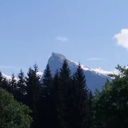 Morillon Village Chalet 10 Pers 4 Ch Vue Montagne Proche Centre Village Et Telecabine Accessible En 5 Minutes Via Skibus Gratuit Chalet Morillon