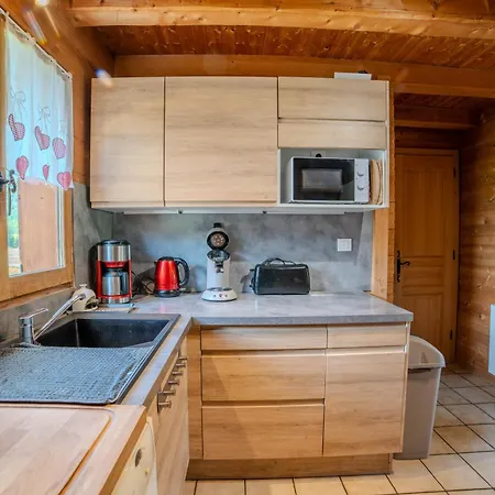 Chalet Morillon Village Chalet 10 Pers 4 Ch Vue Montagne Proche Centre Village Et Telecabine Accessible En 5 Minutes Via Skibus Gratuit Morillon