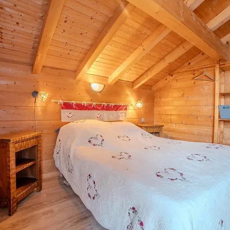 10 Pers 4 Ch Village 木屋 *