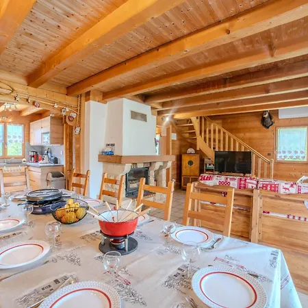Morillon Village Chalet 10 Pers 4 Ch Vue Montagne Proche Centre Village Et Telecabine Accessible En 5 Minutes Via Skibus Gratuit Chalet *
