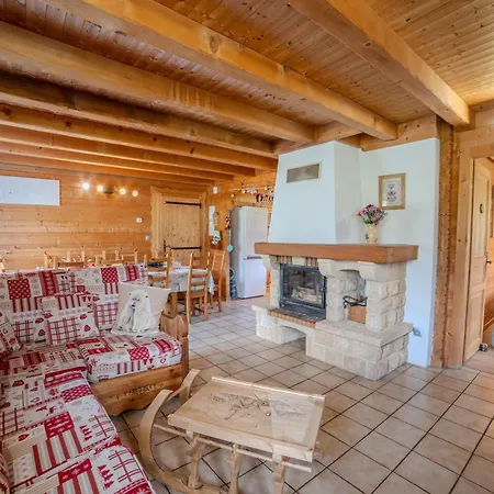 Morillon Village Chalet 10 Pers 4 Ch Vue Montagne Proche Centre Village Et Telecabine Accessible En 5 Minutes Via Skibus Gratuit Chalet