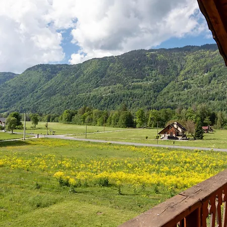 Chalet Morillon Village Chalet 10 Pers 4 Ch Vue Montagne Proche Centre Village Et Telecabine Accessible En 5 Minutes Via Skibus Gratuit