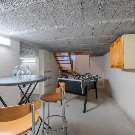 10 Pers 4 Ch Village 木屋